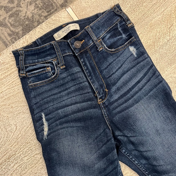 Abercrombie & Fitch Skinny Jeans Size 4S (short) - Picture 6 of 7